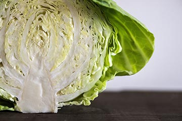 Kraut, © Pixabay Aufgeschnittener Weißkohl.