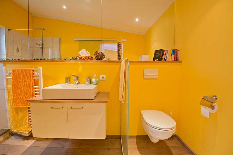 Die Badezimmer im Seeberghof sind schön gestaltet. Foto: Sandra Püreschitz